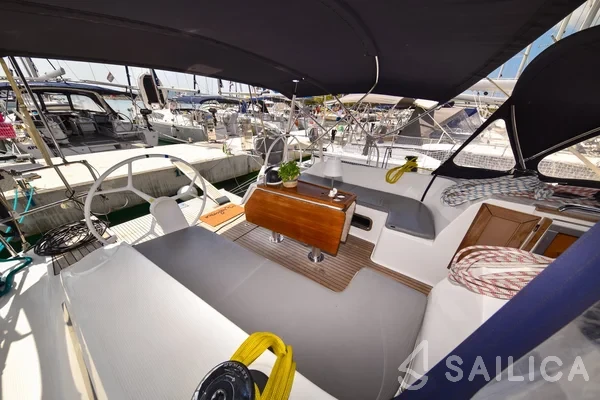 Bavaria 46 Cruiser - Yacht Charter Sailica