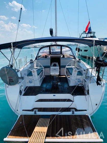 Bavaria 46 Cruiser - Yacht Charter Sailica