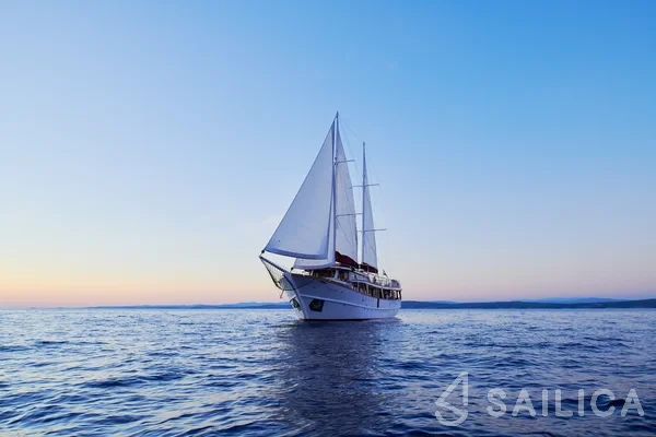 Gulet - Yacht Charter Sailica