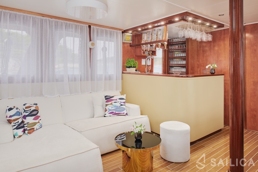 Gulet - Yacht Charter Sailica
