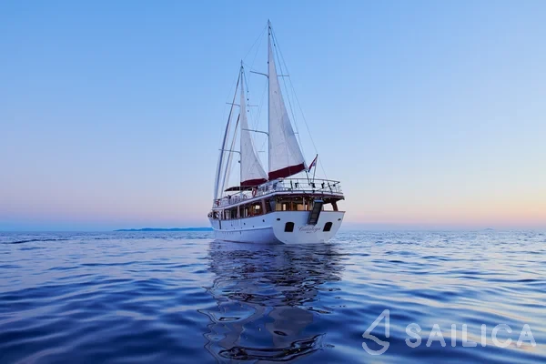 Gulet - Yacht Charter Sailica