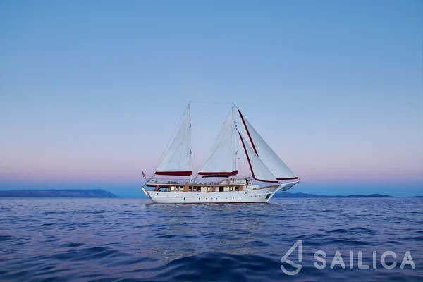 Gulet - Yacht Charter Sailica