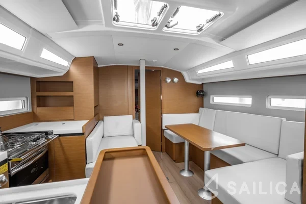 Sun Odyssey 410 - Yacht Charter Sailica