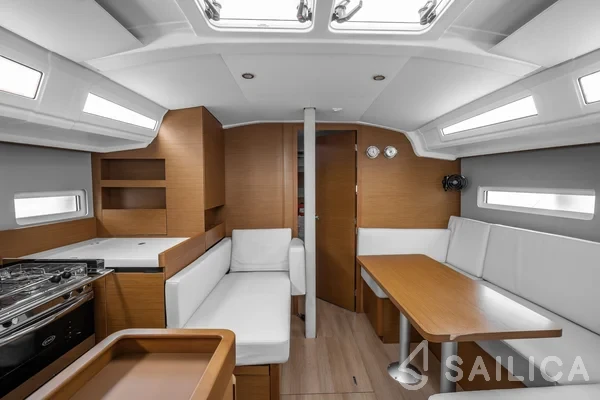 Sun Odyssey 410 - Yacht Charter Sailica
