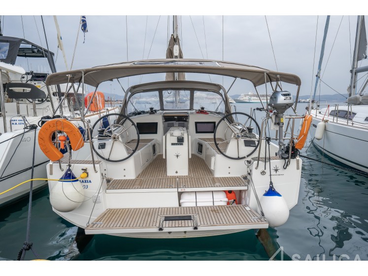 Sun Odyssey 410 - Yacht Charter Sailica