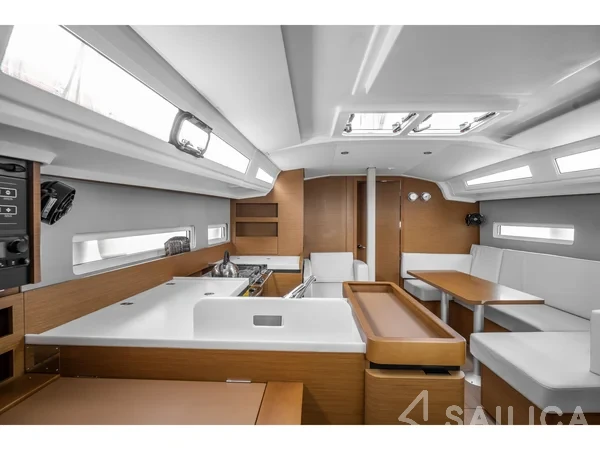 Sun Odyssey 410 - Yacht Charter Sailica