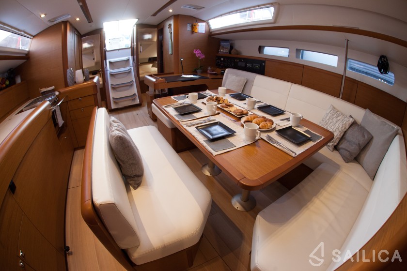 Sun Odyssey 519 - Yacht Charter Sailica