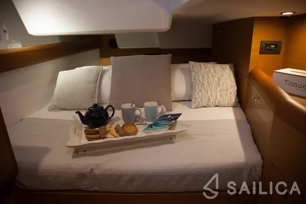 Sun Odyssey 519 - Yacht Charter Sailica