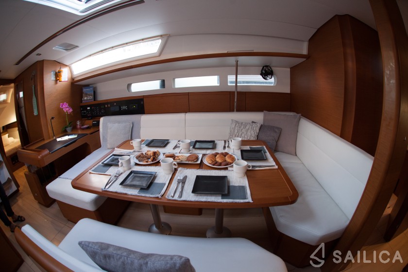 Sun Odyssey 519 - Yacht Charter Sailica