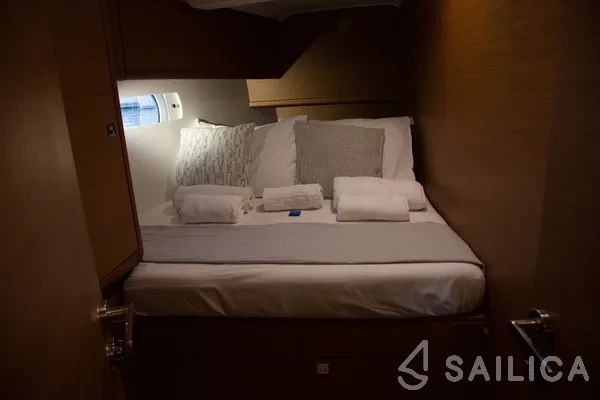 Sun Odyssey 519 - Yacht Charter Sailica