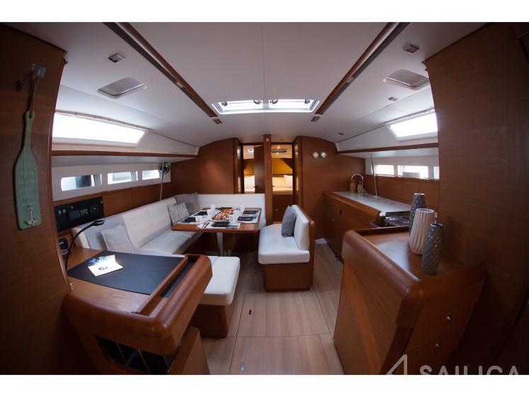 Sun Odyssey 519 - Yacht Charter Sailica