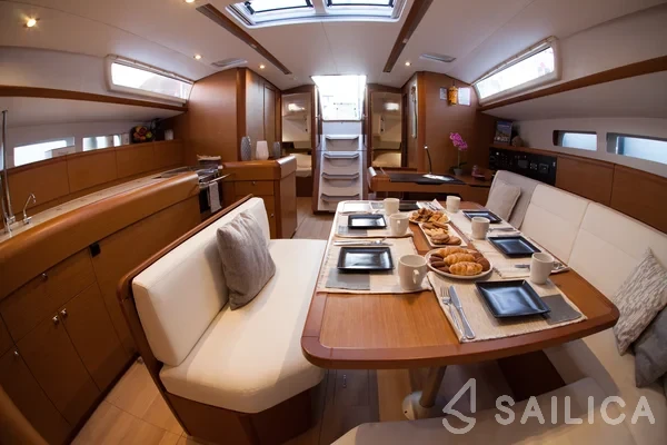 Sun Odyssey 519 - Yacht Charter Sailica