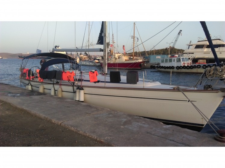 Bavaria 44 - Yacht Charter Sailica