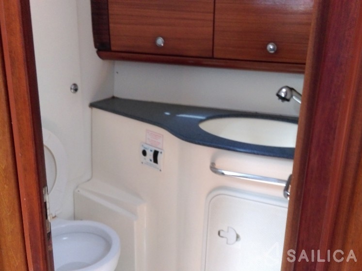Bavaria 44 - Yacht Charter Sailica