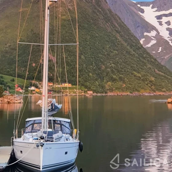Hanse 458 - Yacht Charter Sailica