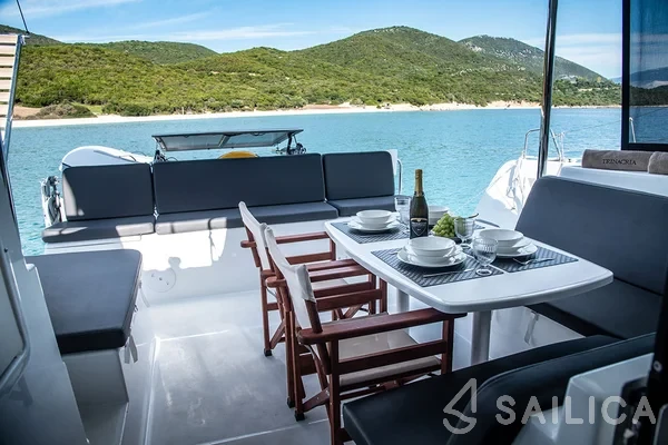 Lagoon 40 - Yacht Charter Sailica
