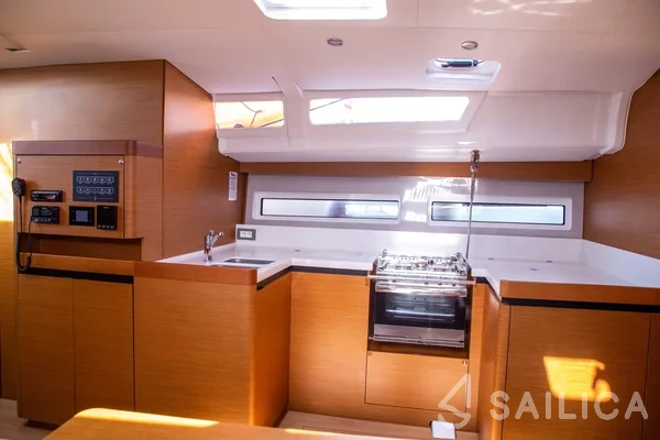 Sun Odyssey 490 - Yacht Charter Sailica