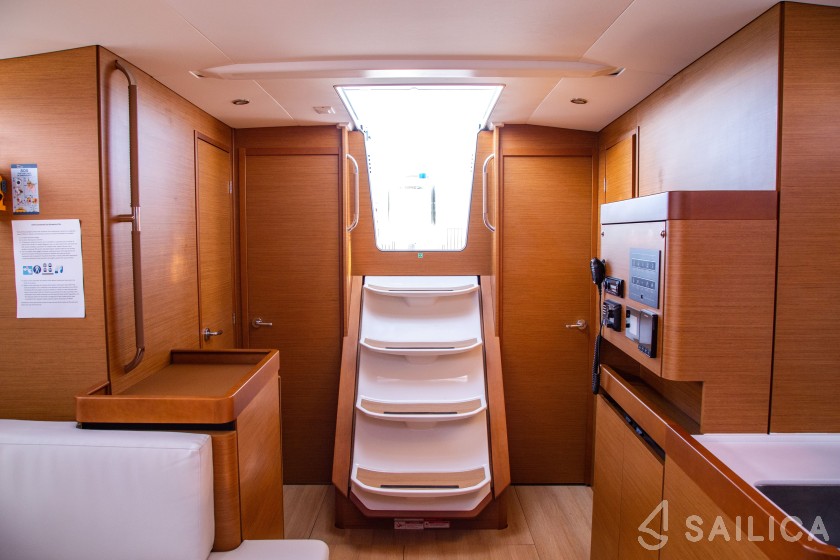 Sun Odyssey 490 - Yacht Charter Sailica