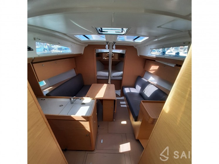 Dufour 360 Grand Large - Yacht Charter Sailica