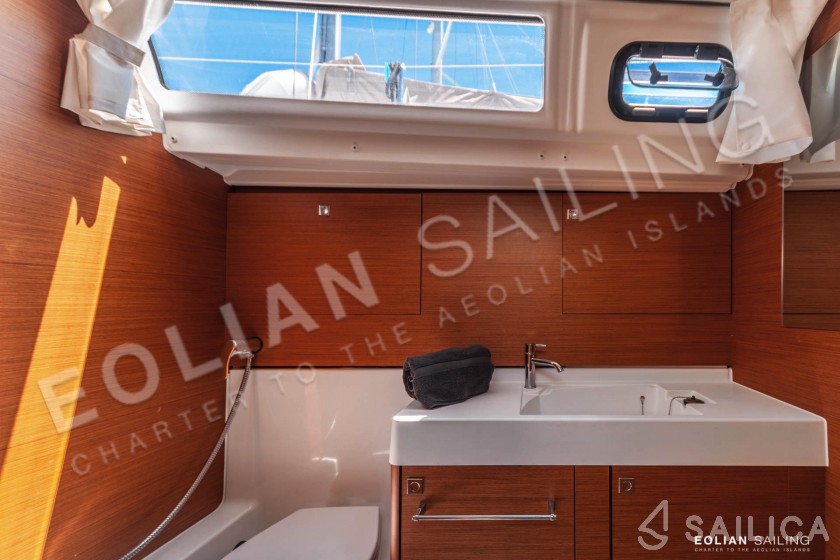 Sun Odyssey 519 - Yacht Charter Sailica