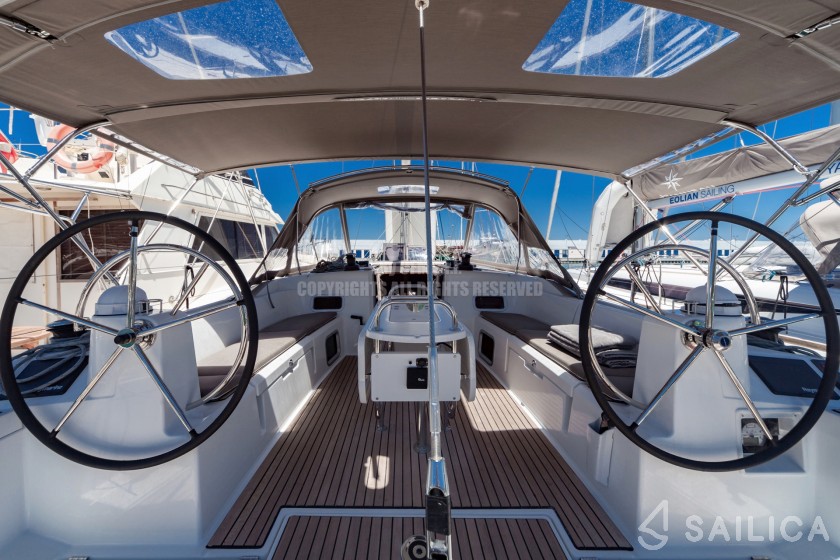 Sun Odyssey 519 - Yacht Charter Sailica