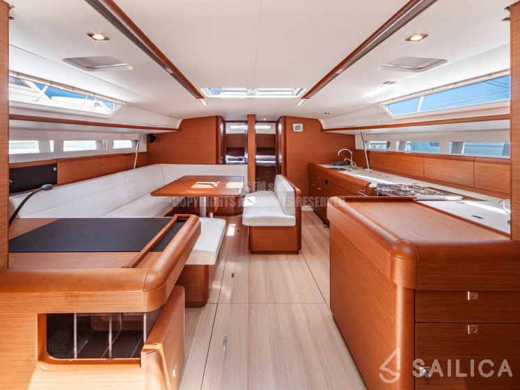 Sun Odyssey 519 - Yacht Charter Sailica