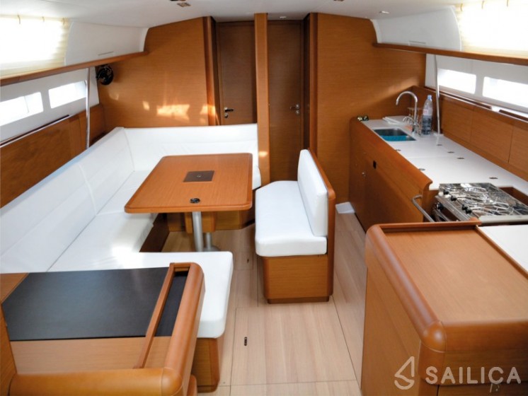 Sun Odyssey 519 - Yacht Charter Sailica