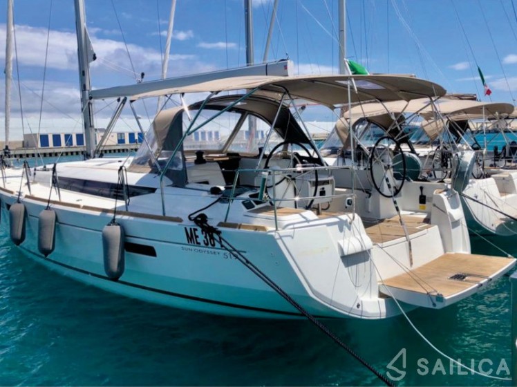 Sun Odyssey 519 - Yacht Charter Sailica