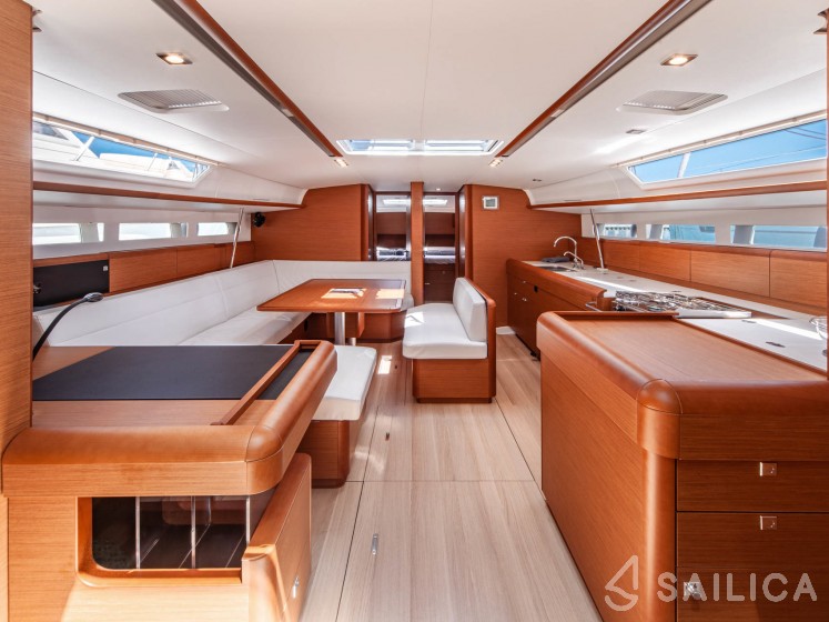 Sun Odyssey 519 - Yacht Charter Sailica