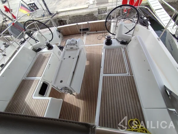 Sun Odyssey 490 - Yacht Charter Sailica