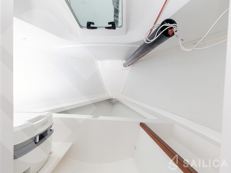 J 88 - Yacht Charter Sailica