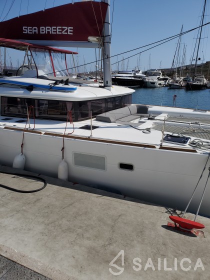 Lagoon 450  Flybridge - Yacht Charter Sailica