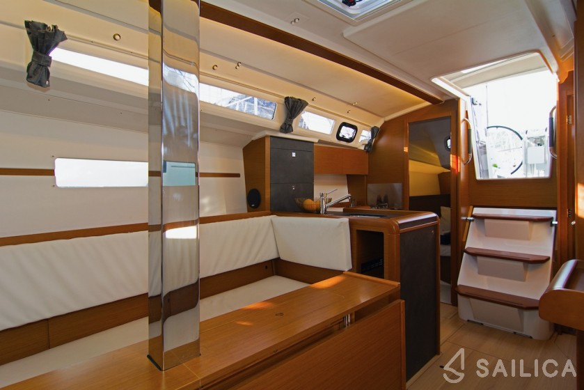 Sun Odyssey 349 - Yacht Charter Sailica