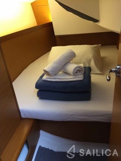 Sun Odyssey 349 - Yacht Charter Sailica