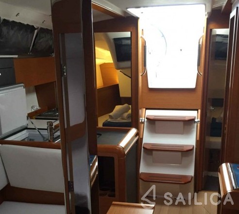 Sun Odyssey 349 - Yacht Charter Sailica