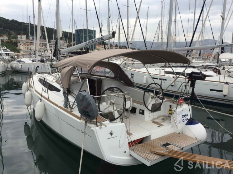 Sun Odyssey 349 - Yacht Charter Sailica