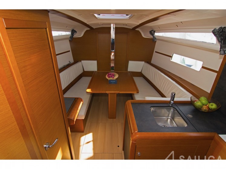 Sun Odyssey 349 - Yacht Charter Sailica