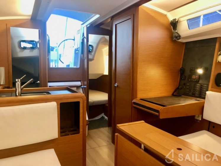 Sun Odyssey 349 - Yacht Charter Sailica