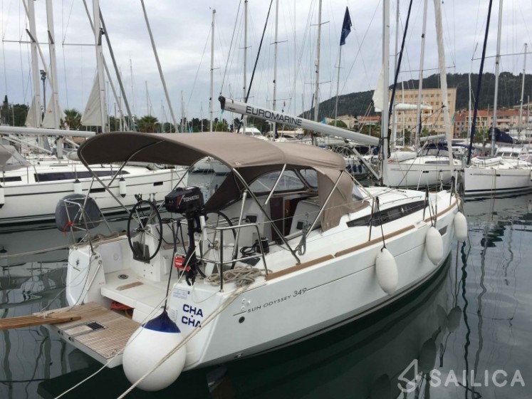Sun Odyssey 349 - Yacht Charter Sailica