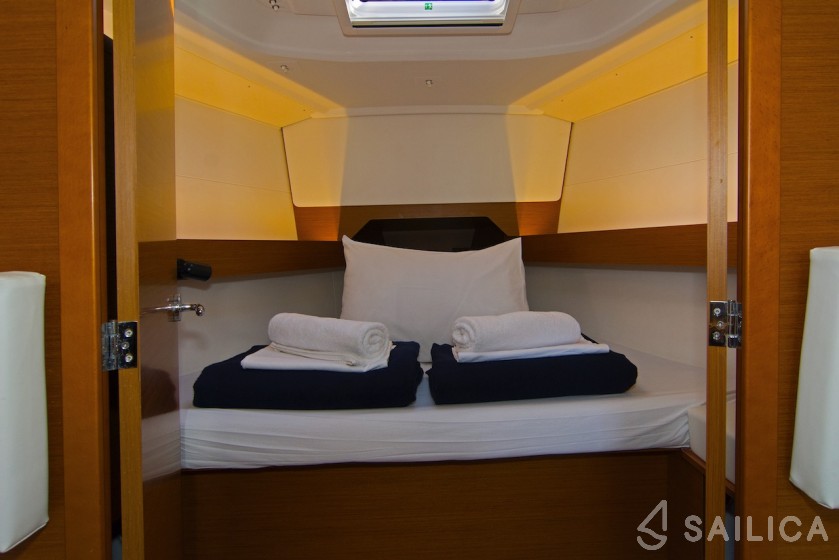 Sun Odyssey 349 - Yacht Charter Sailica