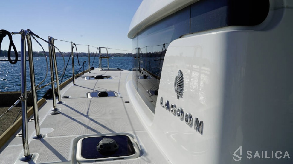 Lagoon 40 - Yacht Charter Sailica