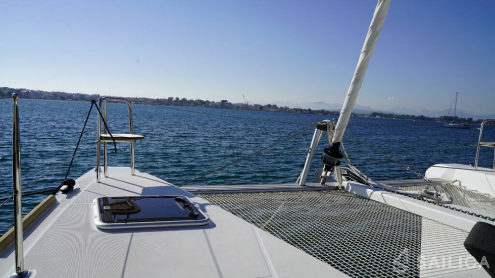 Lagoon 40 - Yacht Charter Sailica