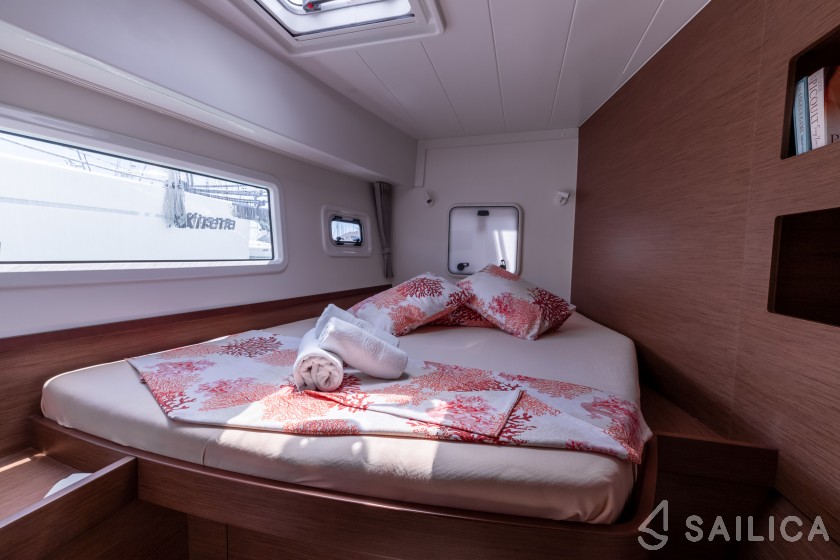 Lagoon 42 - Yacht Charter Sailica