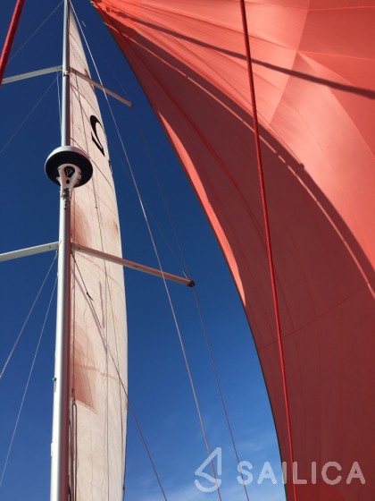 Oceanis 38 - Yacht Charter Sailica