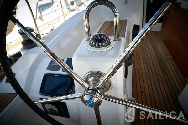Oceanis 38 - Yacht Charter Sailica
