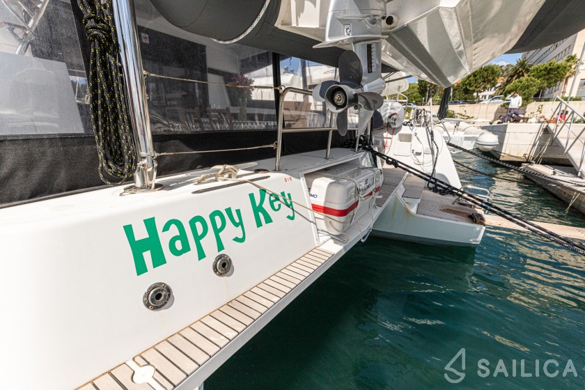 Lagoon 42 - Yacht Charter Sailica