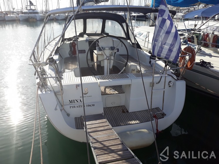 Oceanis 37 - Yacht Charter Sailica