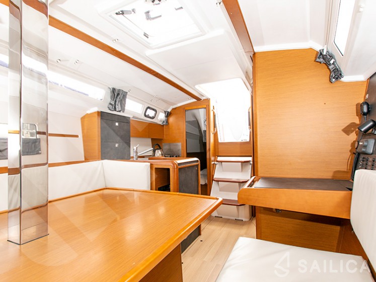 Sun Odyssey 349 - Yacht Charter Sailica