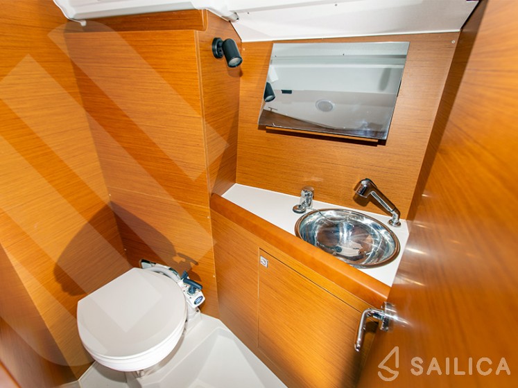 Sun Odyssey 349 - Yacht Charter Sailica