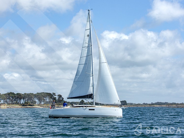 Sun Odyssey 349 - Yacht Charter Sailica